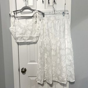 White Two-Piece Tank/Skirt Set size L